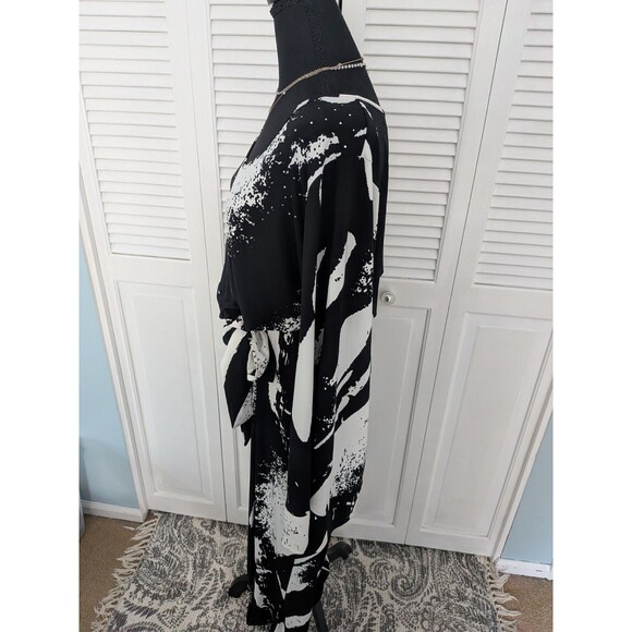 Vivica A. Fox Jumpsuit Women 1X Black Wht Bell-Slv Abstract Splatter Art To Wear - Picture 7 of 13